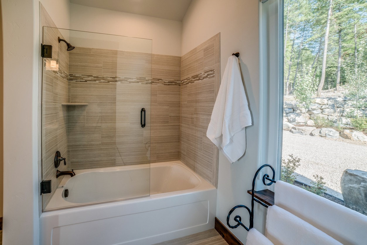Shower & Tub Repair in West Little River